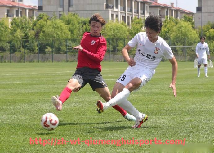 球盟会官网-英超球队进入欧冠八强的历程及赛季表现总结