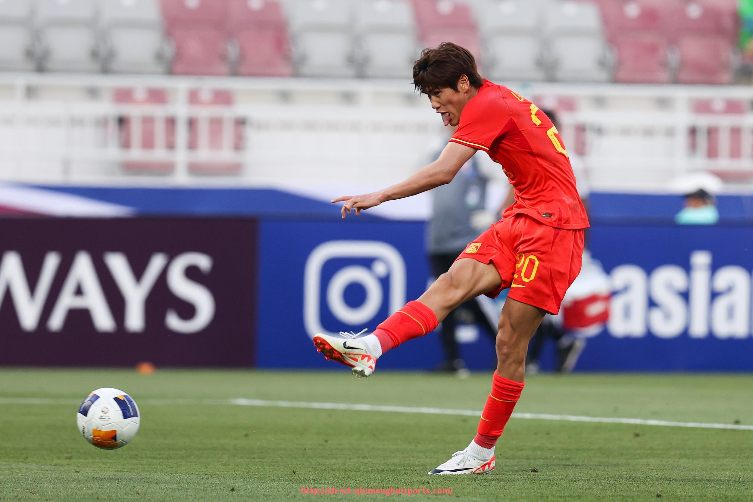 球盟会官网-火箭队55号球员的详细资料与表现